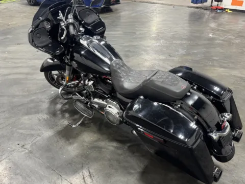 More photos of 2021 HARLEY DAVIDSON ROAD GLIDE SPECIAL FLTRXS at Moto Boutique, OH