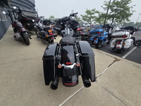 More photos of 2021 HARLEY DAVIDSON ROAD GLIDE SPECIAL FLTRXS at Moto Boutique, OH