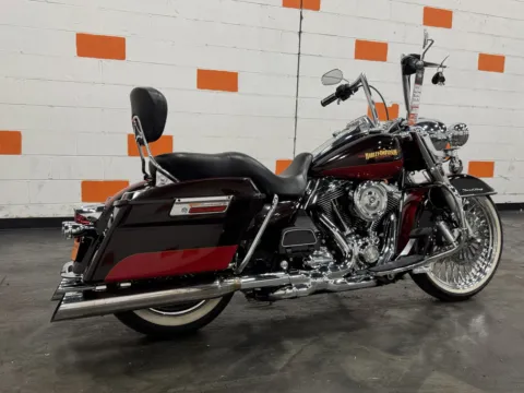 Another view of 2010 HARLEY DAVIDSON ROAD KING CLASSIC FLHRC for sale in Columbus, OH at Moto Boutique