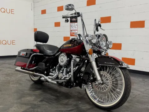Photos of 2010 HARLEY DAVIDSON ROAD KING CLASSIC FLHRC for sale in Columbus, OH at Moto Boutique