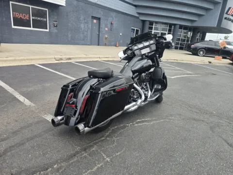 Another view of 2016 HARLEY DAVIDSON STREET GLIDE CVO SPECIAL FLHXSE for sale in Columbus, OH at Moto Boutique