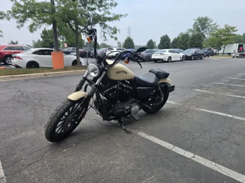 Photos of 2014 HARLEY DAVIDSON 883 IRON XL883N for sale in Columbus, OH at Moto Boutique