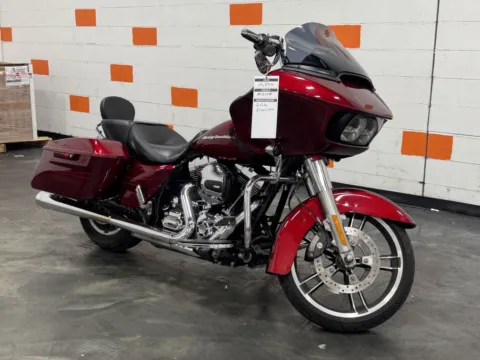 Photos of 2016 HARLEY DAVIDSON ROAD GLIDE SPECIAL FLTRXS for sale in Columbus, OH at Moto Boutique