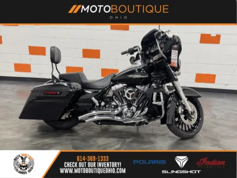 Black 2014 HARLEY DAVIDSON STREET GLIDE FLHX for sale in Columbus, OH