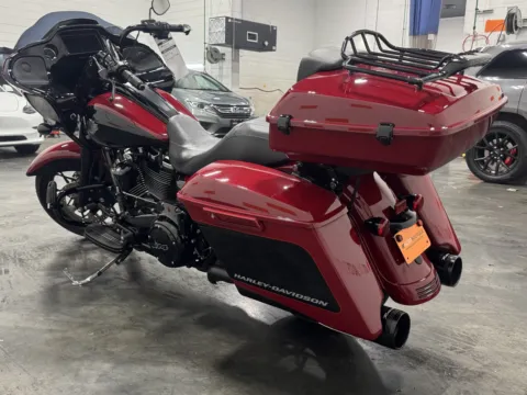 More photos of 2021 HARLEY DAVIDSON ROAD GLIDE SPECIAL FLTRXS at Moto Boutique, OH