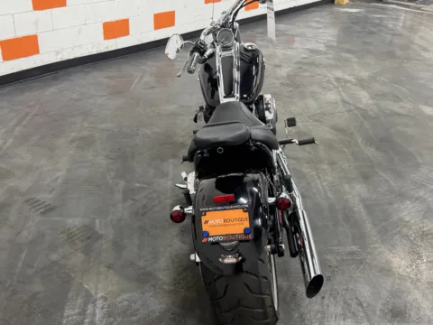More photos of 2008 HARLEY DAVIDSON ROCKER C FXCWC at Moto Boutique, OH
