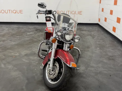 Another view of 2004 HARLEY DAVIDSON ROAD KING FLHR for sale in Columbus, OH at Moto Boutique