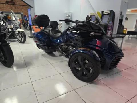 Photos of 2023 CAN AM SPYDER F3 LIMITED for sale in Columbus, OH at Moto Boutique
