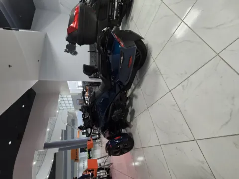 Another view of 2023 CAN AM SPYDER F3 LIMITED for sale in Columbus, OH at Moto Boutique