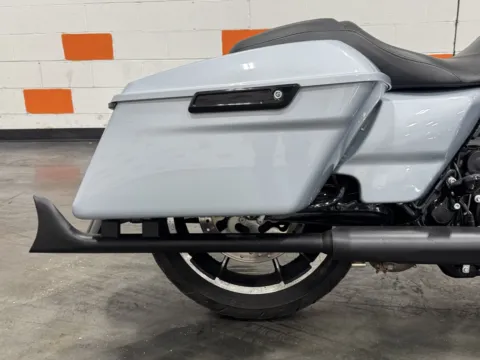More photos of 2023 HARLEY DAVIDSON STREET GLIDE FLHX at Moto Boutique, OH