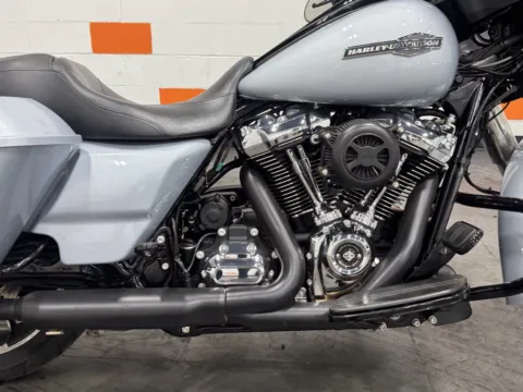 More photos of 2023 HARLEY DAVIDSON STREET GLIDE FLHX at Moto Boutique, OH