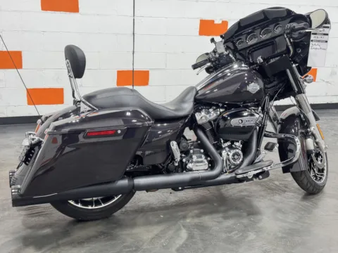 More photos of 2014 HARLEY DAVIDSON ULTRA LIMITED FLHTK at Moto Boutique, OH