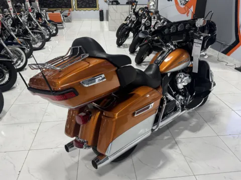 Another view of 2014 HARLEY DAVIDSON ULTRA LIMITED FLHTK for sale in Columbus, OH at Moto Boutique