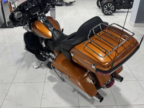 More photos of 2014 HARLEY DAVIDSON ULTRA LIMITED FLHTK at Moto Boutique, OH