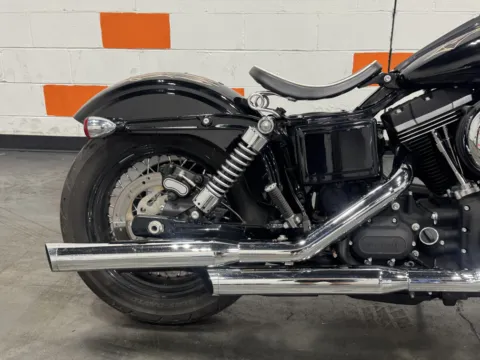 More photos of 2013 HARLEY DAVIDSON STREET BOB FXDB at Moto Boutique, OH
