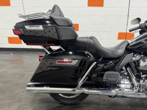 More photos of 2019 Harley-Davidson Electra Glide Ultra Limited at Moto Boutique, OH