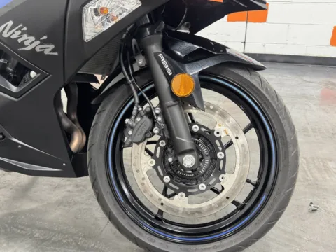 More photos of 2025 KAWASAKI NINJA 500 ABS at Moto Boutique, OH