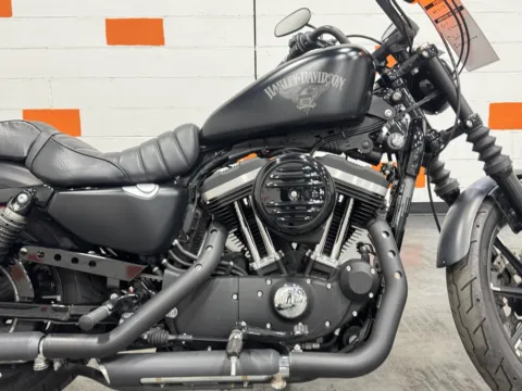 More photos of 2016 HARLEY DAVIDSON IRON XL883N at Moto Boutique, OH