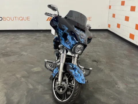More photos of 2019 HARLEY DAVIDSON STREET GLIDE FLHX at Moto Boutique, OH