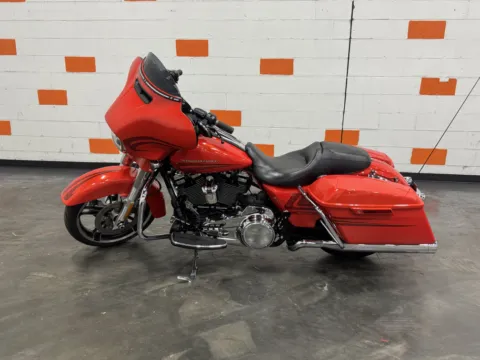Photos of 2017 HARLEY DAVIDSON STREET GLIDE SPECIAL FLHXS for sale in Columbus, OH at Moto Boutique