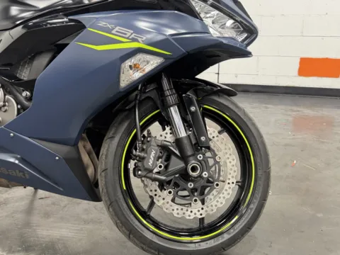 More photos of 2022 KAWASAKI NINJA ZX6R KRT Edition at Moto Boutique, OH