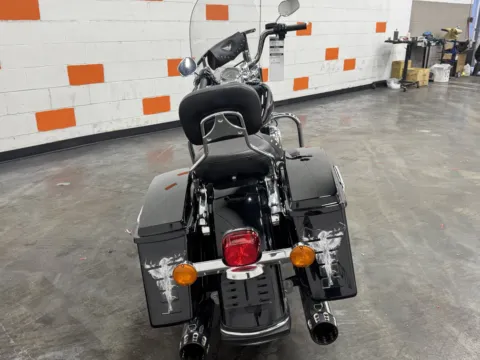 More photos of 2013 HARLEY DAVIDSON ROAD KING FLHR at Moto Boutique, OH