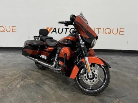 Another view of 2017 Harley-Davidson Street Glide CVO Street Glide for sale in Columbus, OH at Moto Boutique