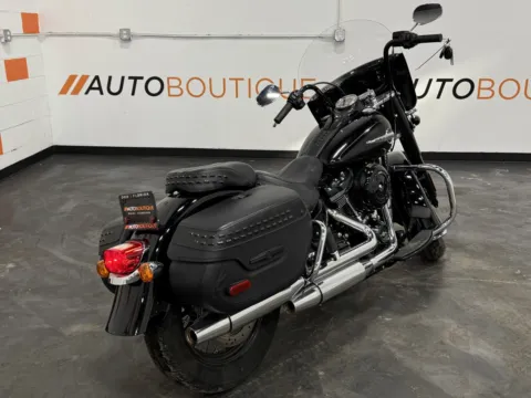 More photos of 2018 Harley-Davidson Softail Heritage Classic at Moto Boutique, OH