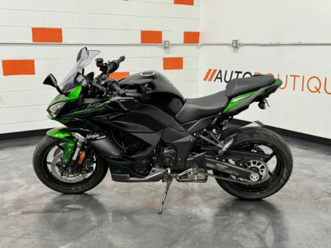 More photos of 2023 Kawasaki Ninja 1000 SX at Moto Boutique, OH