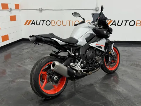 Another view of 2019 YAMAHA MT-10 for sale in Columbus, OH at Moto Boutique