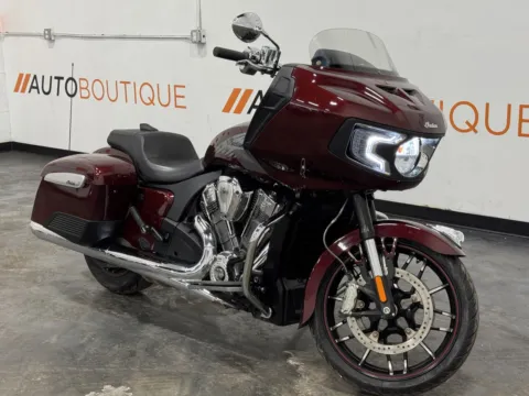Another view of 2022 INDIAN CHALLENGER LIMITED for sale in Columbus, OH at Moto Boutique
