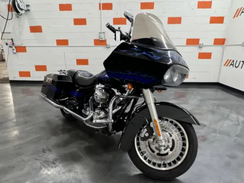 Another view of 2009 HARLEY DAVIDSON ROAD GLIDE FLTR for sale in Columbus, OH at Moto Boutique