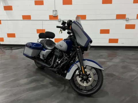 Another view of 2023 HARLEY DAVIDSON STREET GLIDE SPECIAL FLHXS for sale in Columbus, OH at Moto Boutique