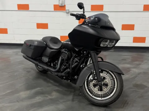 Another view of 2017 HARLEY DAVIDSON ROAD GLIDE FLTRX for sale in Columbus, OH at Moto Boutique