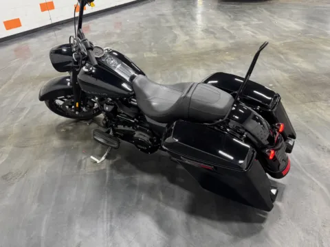 More photos of 2022 Harley Davidson ROAD KING SPECIAL FLHRXS at Moto Boutique, OH