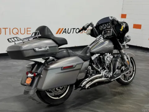 Another view of 2016 Harley-Davidson Street Glide Special for sale in Columbus, OH at Moto Boutique
