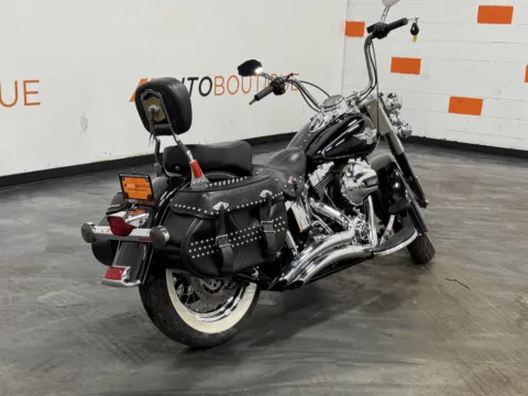 Another view of 2016 HARLEY DAVIDSON HERITAGE SOFTAIL CLASSIC FLSTC for sale in Columbus, OH at Moto Boutique
