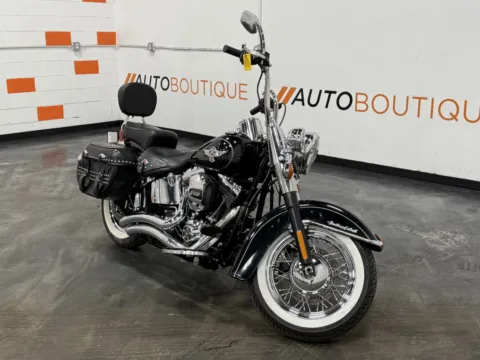 Photos of 2016 HARLEY DAVIDSON HERITAGE SOFTAIL CLASSIC FLSTC for sale in Columbus, OH at Moto Boutique