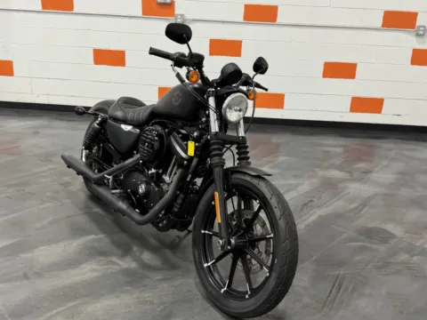 Photos of 2020 HARLEY DAVIDSON 883 IRON for sale in Columbus, OH at Moto Boutique
