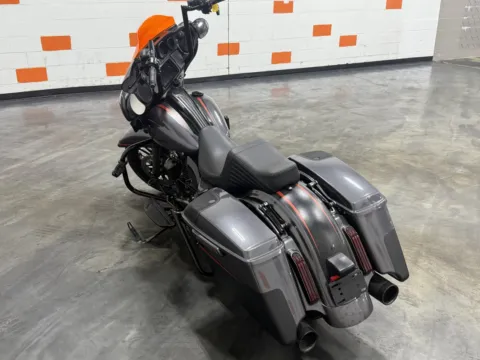 More photos of 2018 HARLEY DAVIDSON STREET GLIDE CVO FLHXSE at Moto Boutique, OH