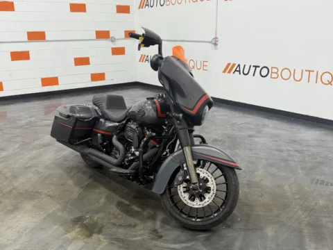 Photos of 2018 HARLEY DAVIDSON STREET GLIDE CVO FLHXSE for sale in Columbus, OH at Moto Boutique