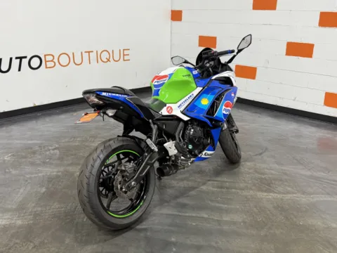 Another view of 2022 KAWASAKI NINJA 650 for sale in Columbus, OH at Moto Boutique