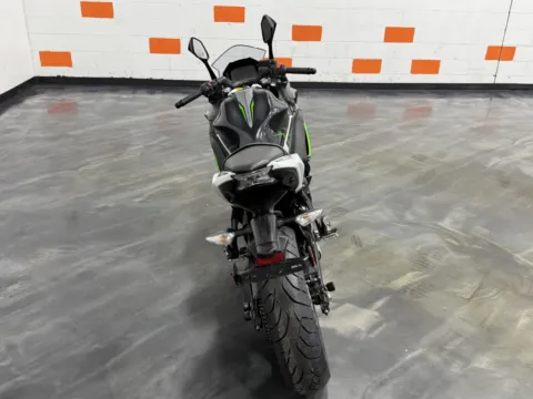 More photos of 2022 KAWASAKI NINJA 650 at Moto Boutique, OH