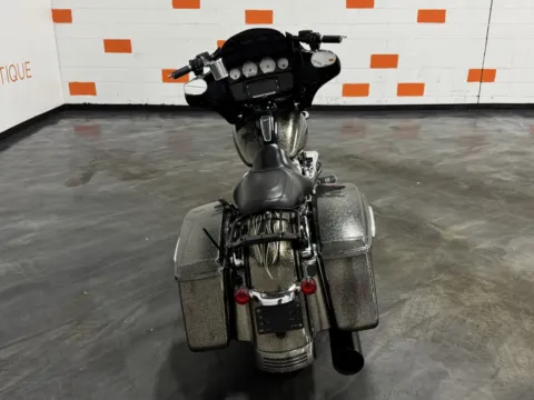 More photos of 2017 HARLEY DAVIDSON STREET GLIDE SPECIAL FLHXS at Moto Boutique, OH