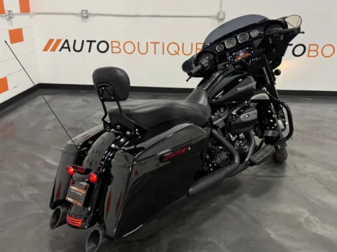 More photos of 2020 Harley-Davidson Street Glide Special at Moto Boutique, OH