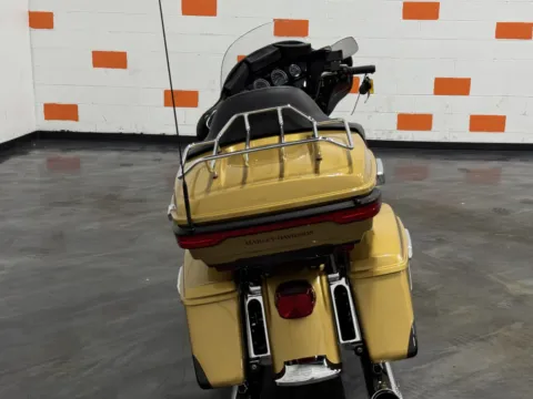 More photos of 2017 HARLEY DAVIDSON ULTRA LIMITED FLHTK at Moto Boutique, OH