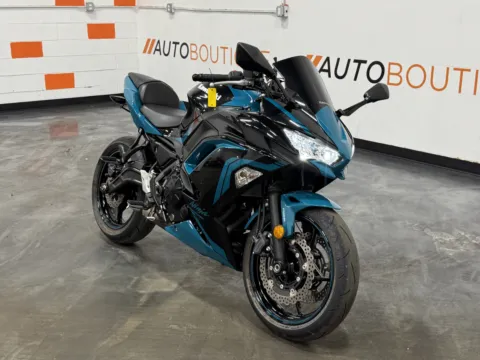 Photos of 2021 KAWASAKI NINJA 650 ABS for sale in Columbus, OH at Moto Boutique