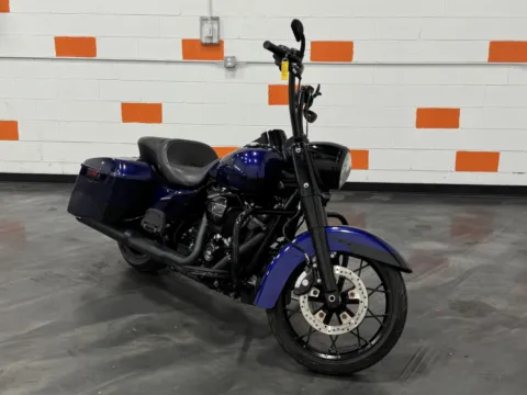Another view of 2020 HARLEY DAVIDSON ROAD KING SPECIAL FLHRXS for sale in Columbus, OH at Moto Boutique