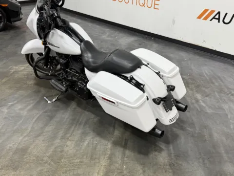 Photos of 2017 Harley-Davidson Street Glide Special for sale in Columbus, OH at Moto Boutique