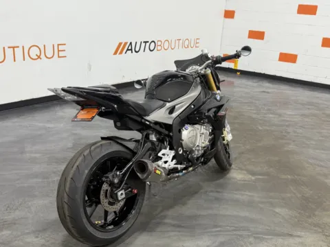Photos of 2016 BMW S1000R 1000 R for sale in Columbus, OH at Moto Boutique